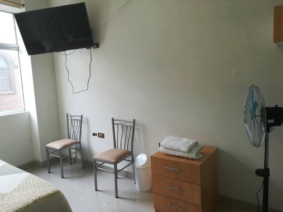 Studio Entero Cerca Al Palacio Gobierno Lägenhet Lima Exteriör bild